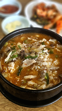 Bangguritojongsundaeguk (방구리토종순대국) 1