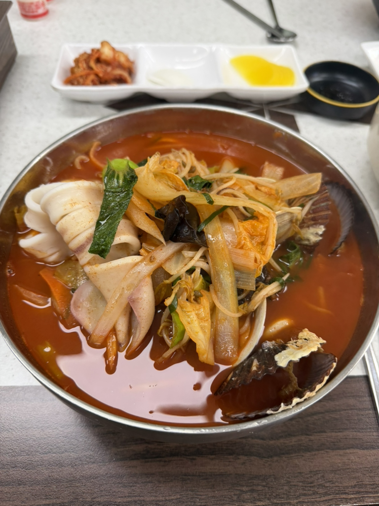 Subukdoljjajang (수북돌짜장) 1