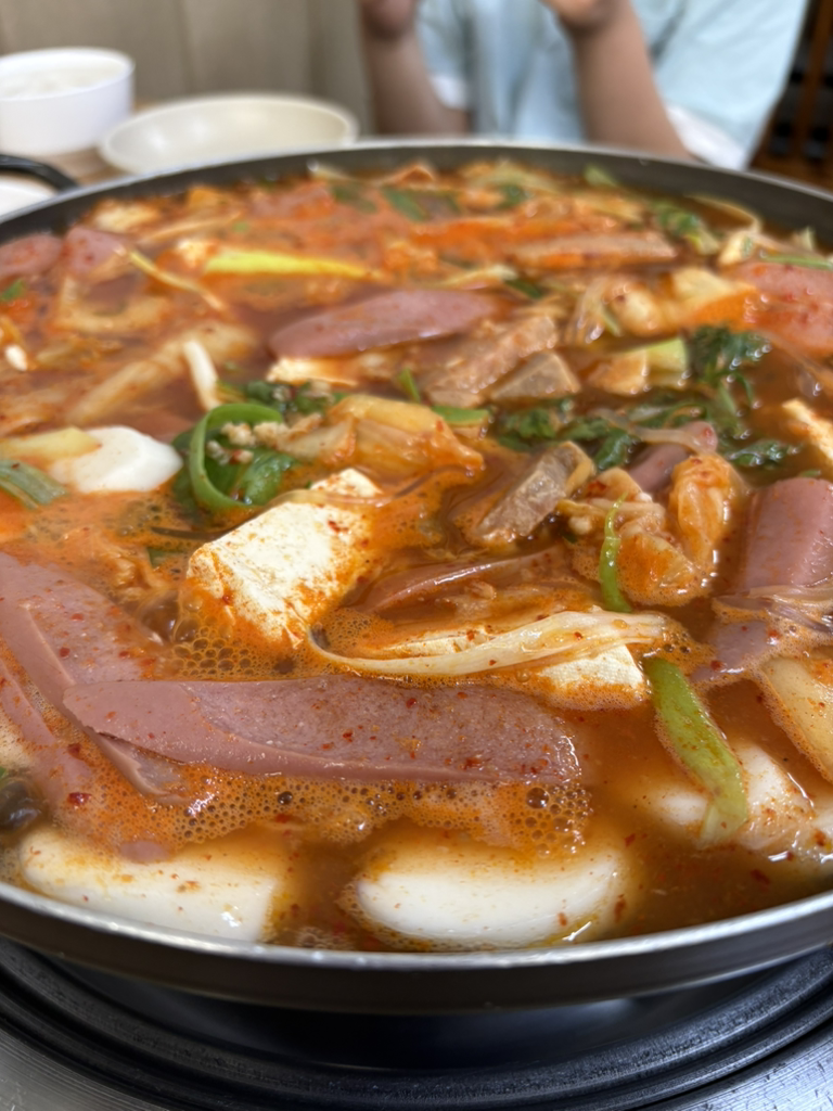 Sinseobangbudaejjigae (신서방부대찌개) 3