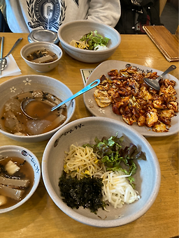 Sinuijusundaewajjukkumi (신의주순대와쭈꾸미) 3