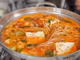 Hwakbungine (확붕이네) 1