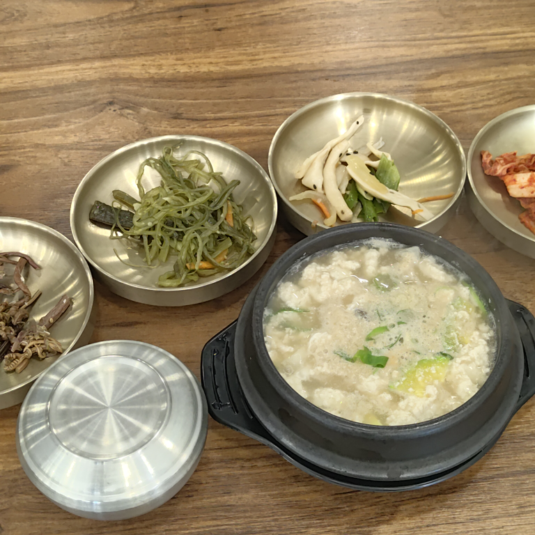 Maetdolroman (맷돌로만) 1