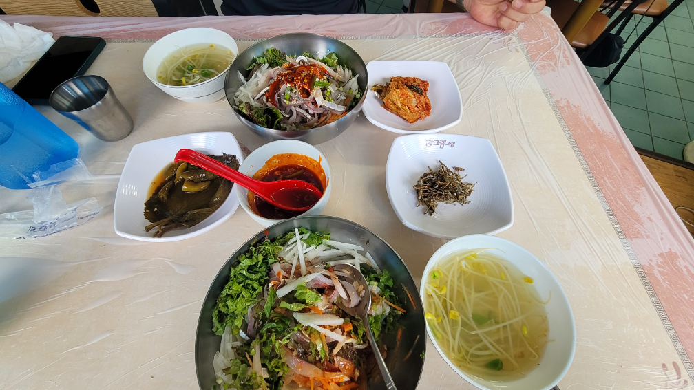 Dongbanghoetjip (동방횟집) 1