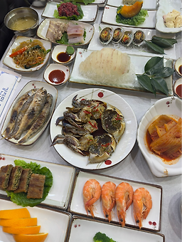 Gangjinmanhanjeongsik (강진만한정식) 1