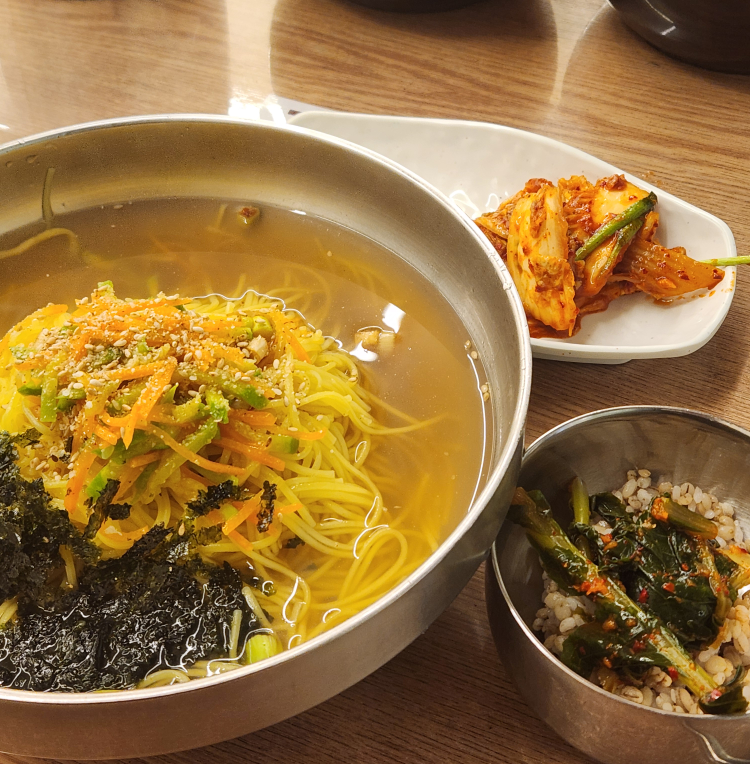 상암동멸치국수