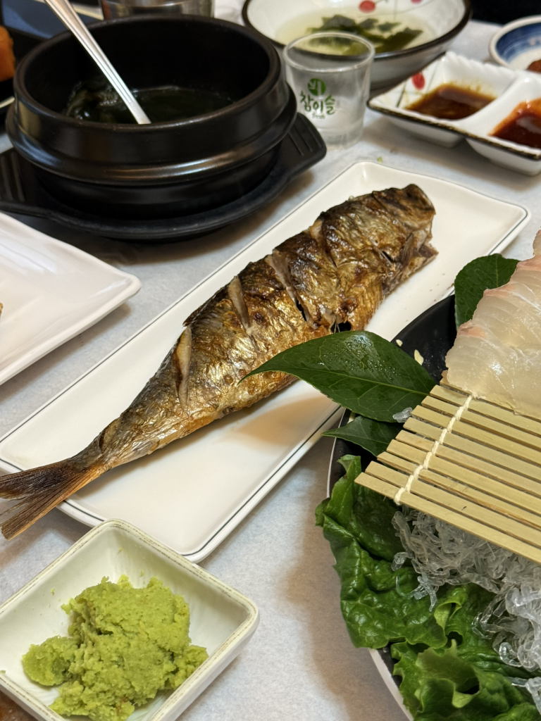 곰소항횟집 3