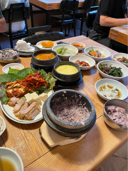 Hwangnyeongsanbossam (황령산보쌈) 3