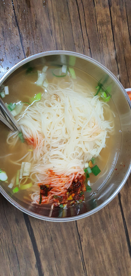 Yetnalmyeolchiguksu (옛날멸치국수) 2