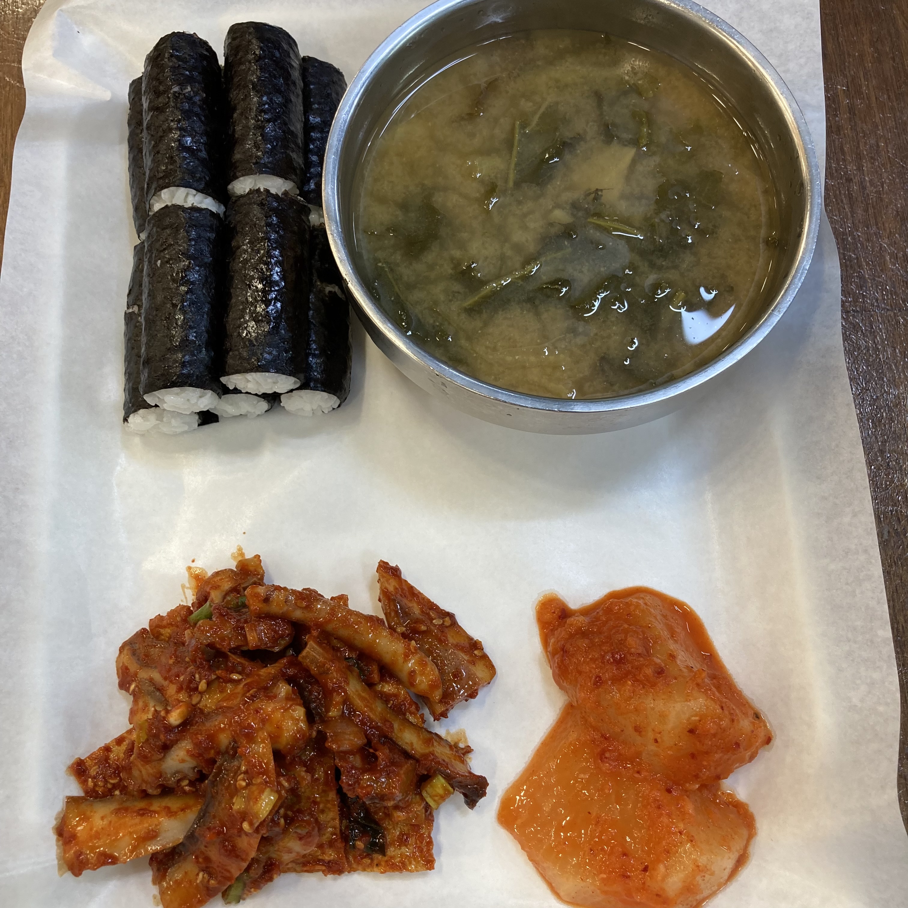 Eomunichungmugimbap (어무니충무김밥) 2