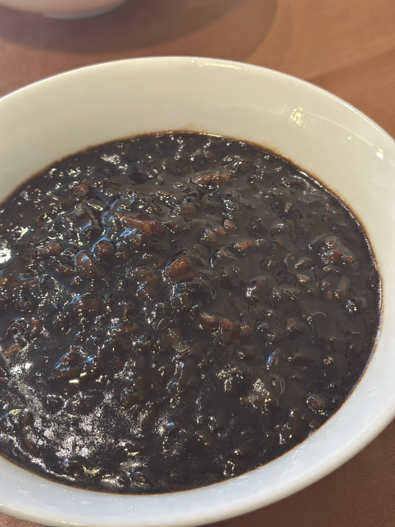 Ryeogi (려기) 2