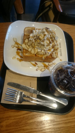 이디야함안점 2