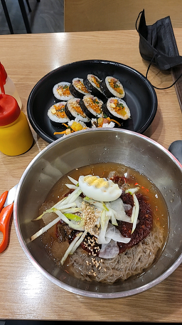 싸다김밥 사당역점 사진 2