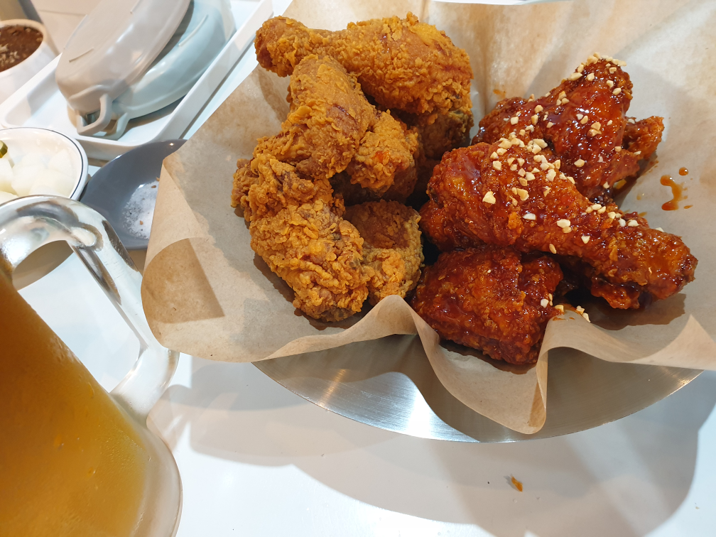자담치킨 서울홍대점 사진 5