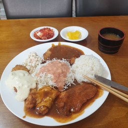 돈까스집 사진 2