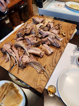 달래흑염소옻닭 4