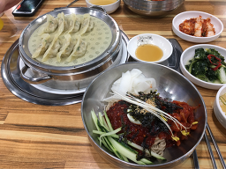 Marumemilguksumandu (마루메밀국수만두) 3