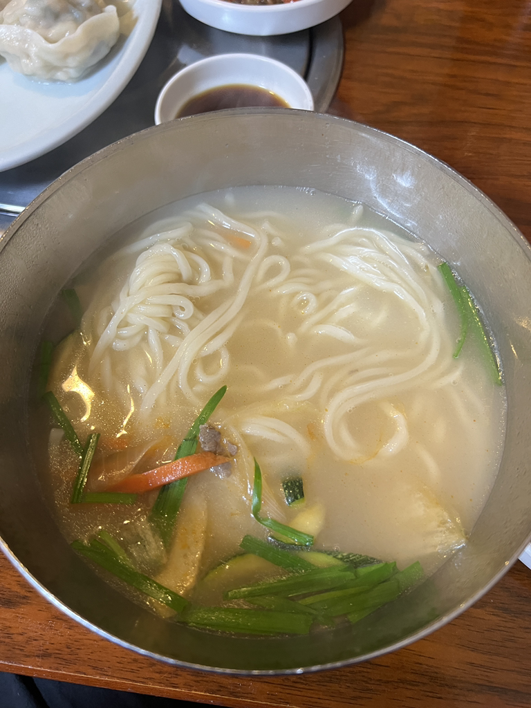 명동칼국수 6