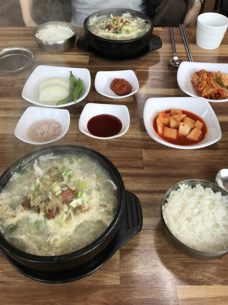 50nyeonjeontonggukbap (50년전통국밥) 1