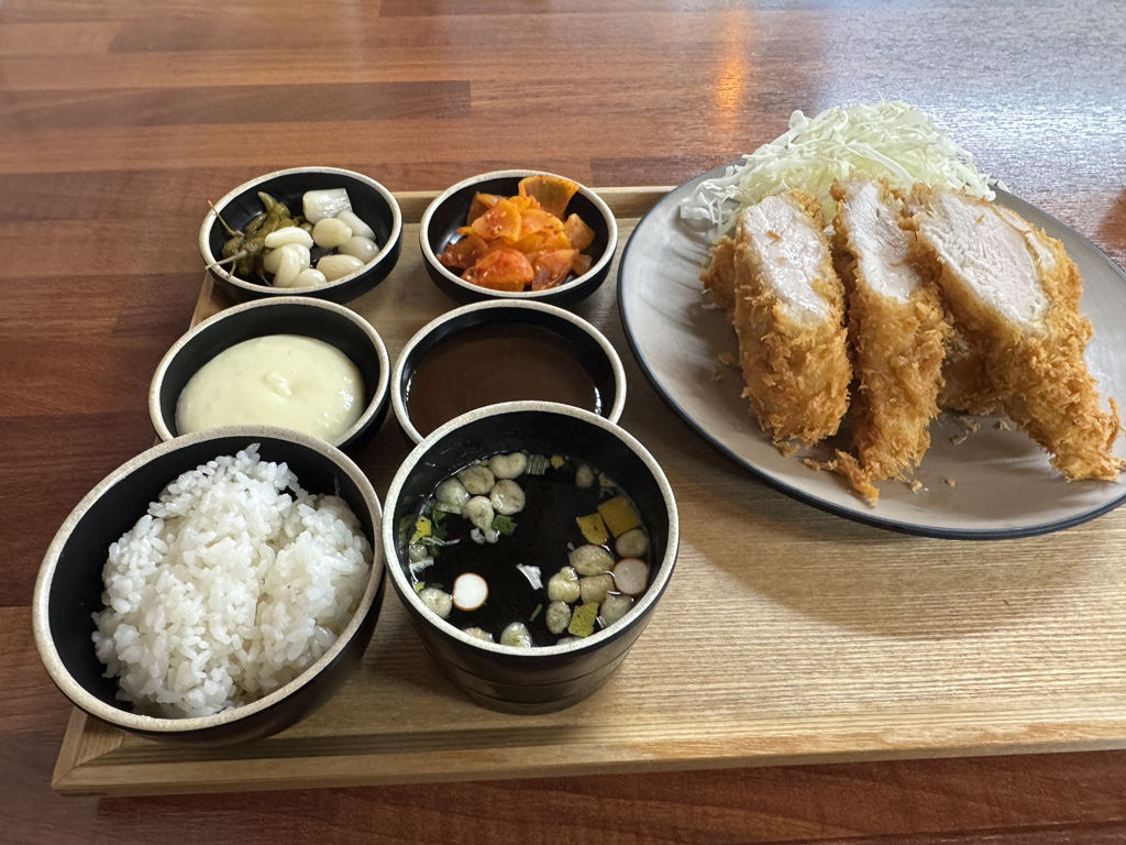 Dondon (돈돈) 3