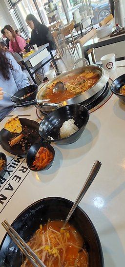 쉐프의 부대찌개 1
