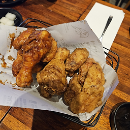 Gyochonchikin (교촌치킨) 1