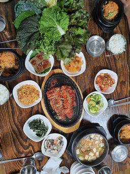 Pokpogadeun (폭포가든) 3