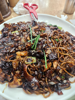 Yetnalsonjjajang (옛날손짜장) 1