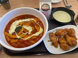 동대문엽기떡볶이 본점홀매장 사진 8