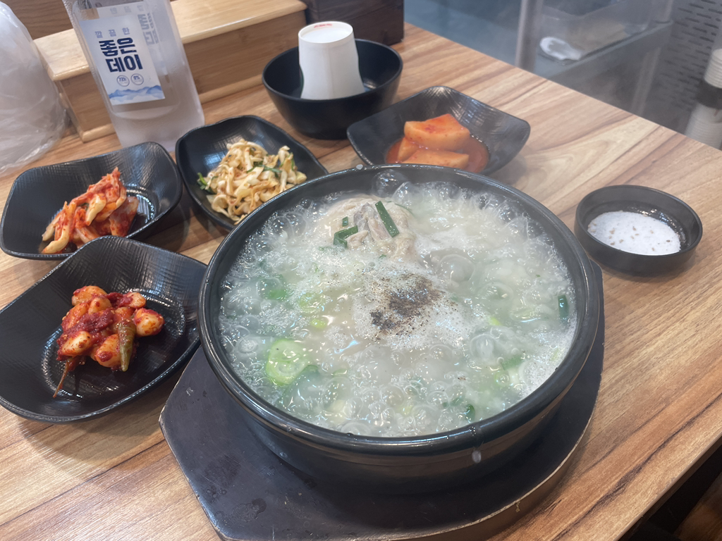 Bangyerak gildongjeom (반계락 길동점) 2
