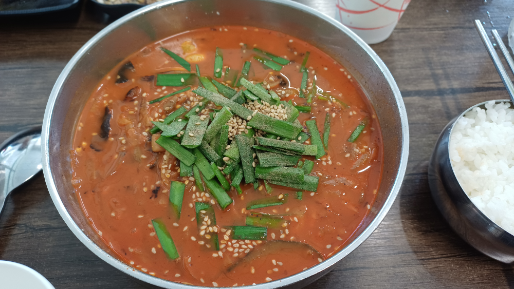 Gangreungjjamppongsundubu (강릉짬뽕순두부) 2