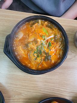 Bokhuihaejangguk (복희해장국) 3
