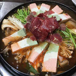 Gimjaeseongdubuchon (김재성두부촌) 2