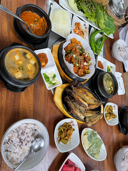 Gohyangssambap (고향쌈밥) 1