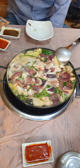 일품해물탕 3