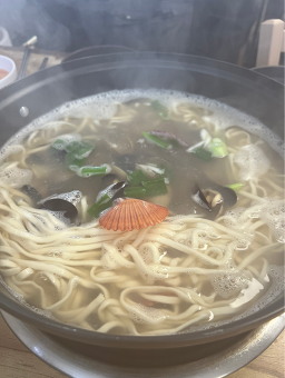 Pungnyeon kalguksu (풍년 칼국수) 2