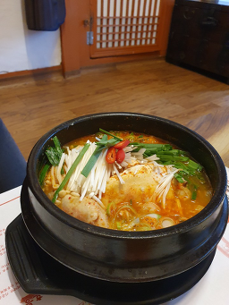 돌담삼계탕 6