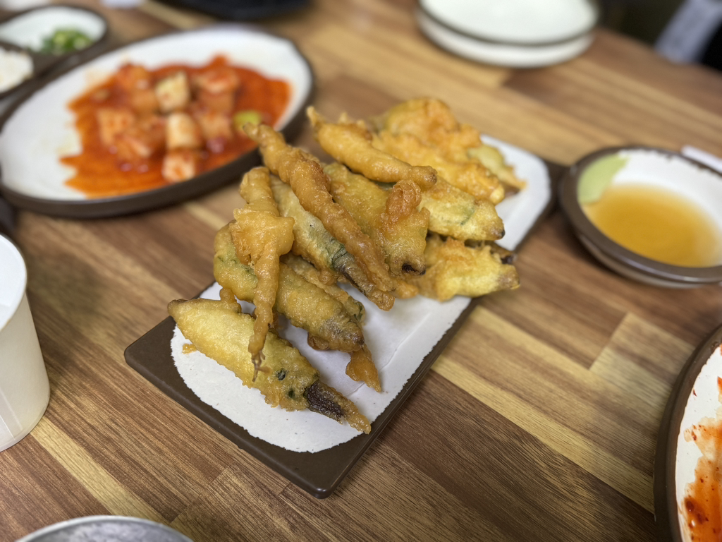 Jayeoneseoonchueotang (자연에서온추어탕) 1
