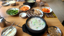 Sinuijuchapssalsundaedobong (신의주찹쌀순대도봉) 2
