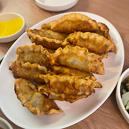 Donggwangdong seokgisidae jungangjikyeongjeom (동광동 석기시대 중앙직영점) 3