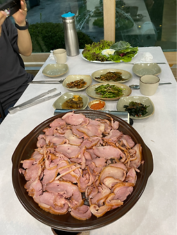 Bubunongjanggadeun (부부농장가든) 1