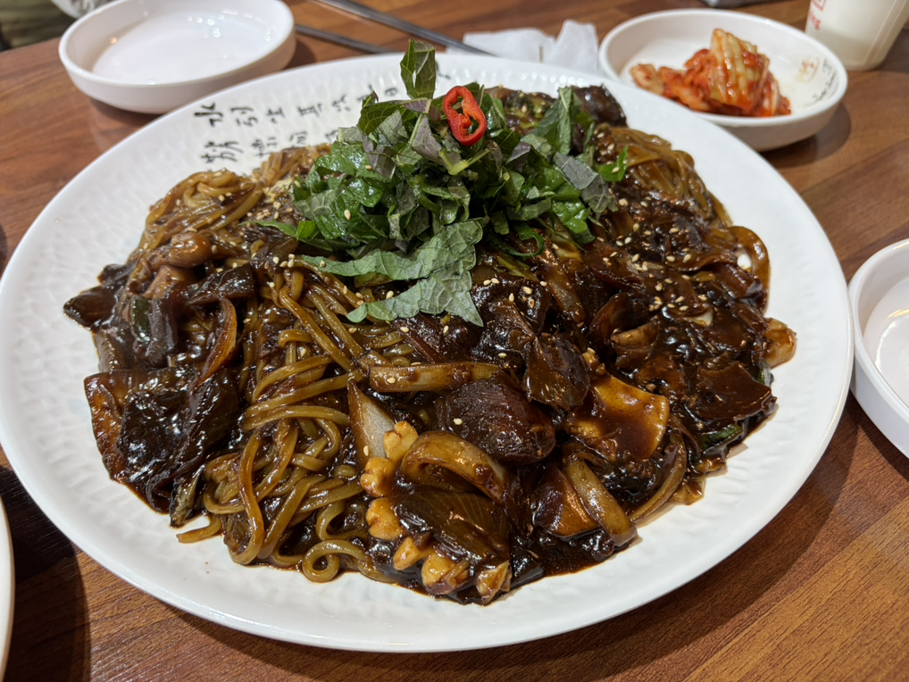 Nangmanjjajang (낭만짜장) 1