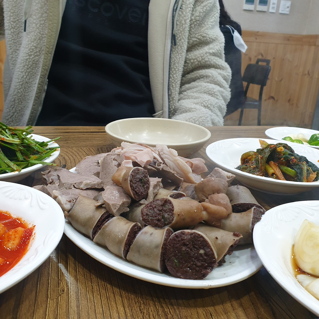 Geumampisundae (금암피순대) 3