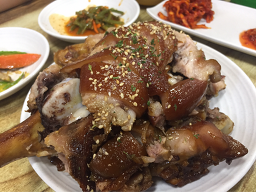Jangganewangjokbal (장가네왕족발) 3