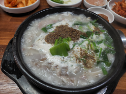 Somunnanmunjeongsundaeguk (소문난문정순대국) 3