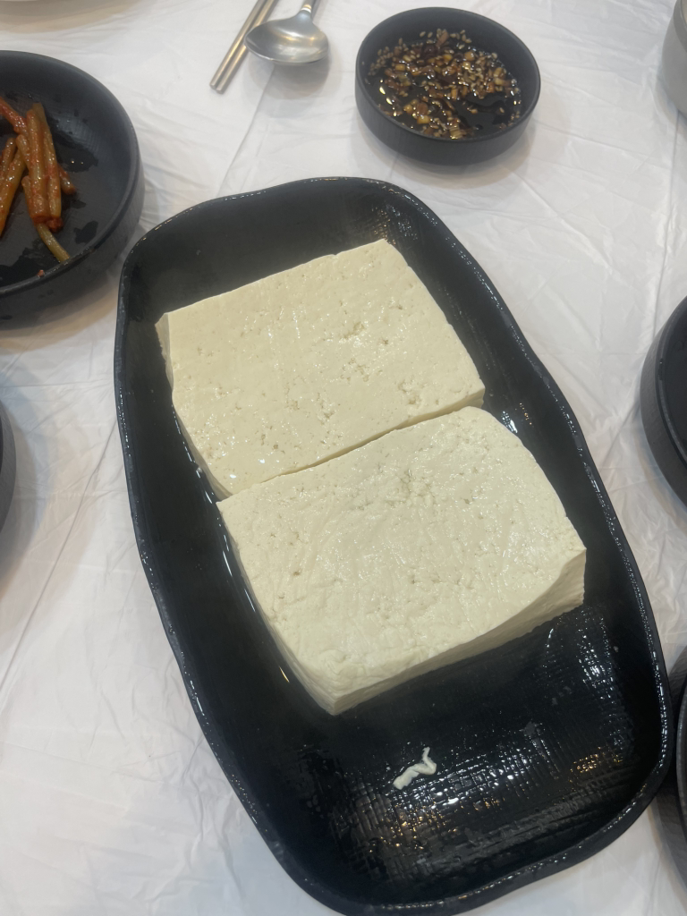 Dubumaeulchodangsundubu (두부마을초당순두부) 1