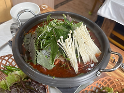 Ihyanggadeun (이향가든) 1