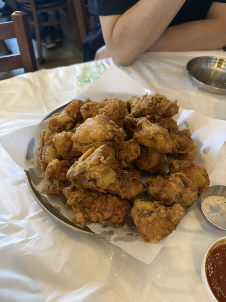 Ssangdongtongdak (쌍동통닭) 2