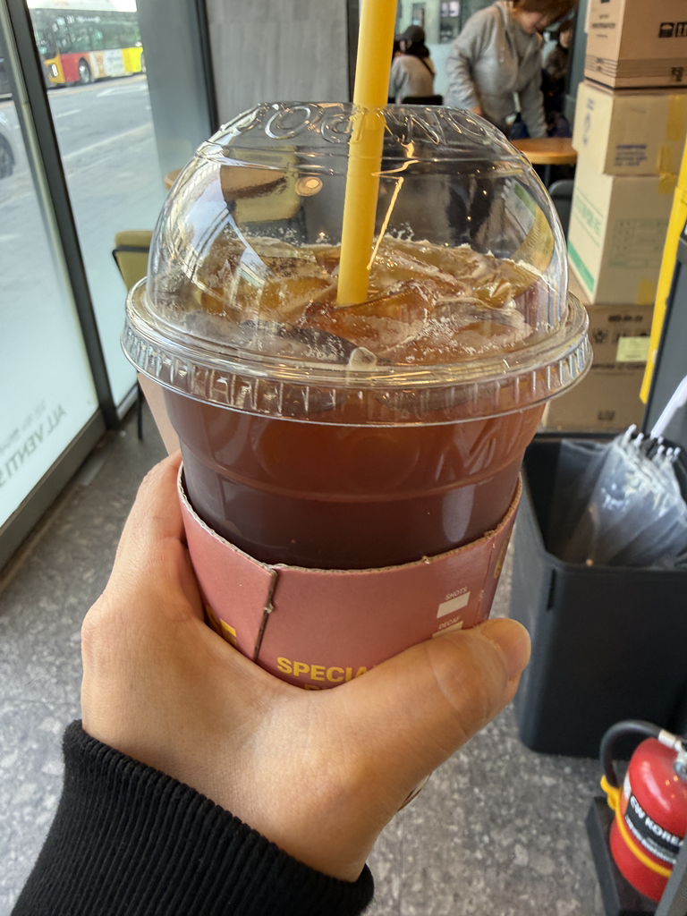 컴포즈커피 이천로데오점