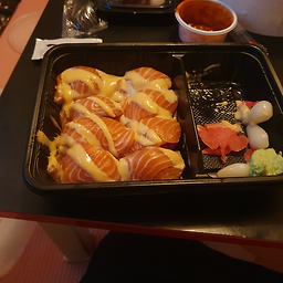 육회바른연어 홍대점 대표 사진