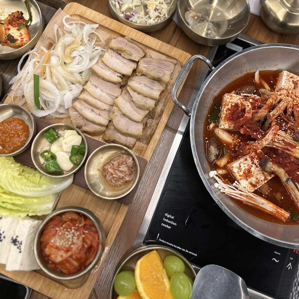 Kongdujubaektaepyeongjikyeongjeom (콩두주백태평직영점) 2